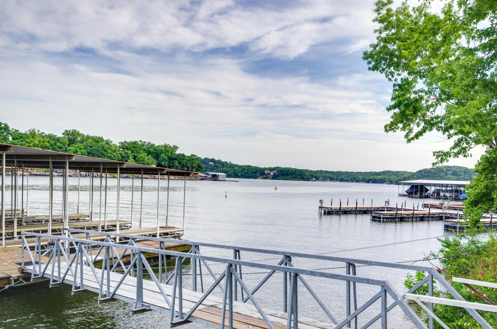 Cozy Lake Ozark Condo Rental With Grill, Pool Access Eksteriør billede