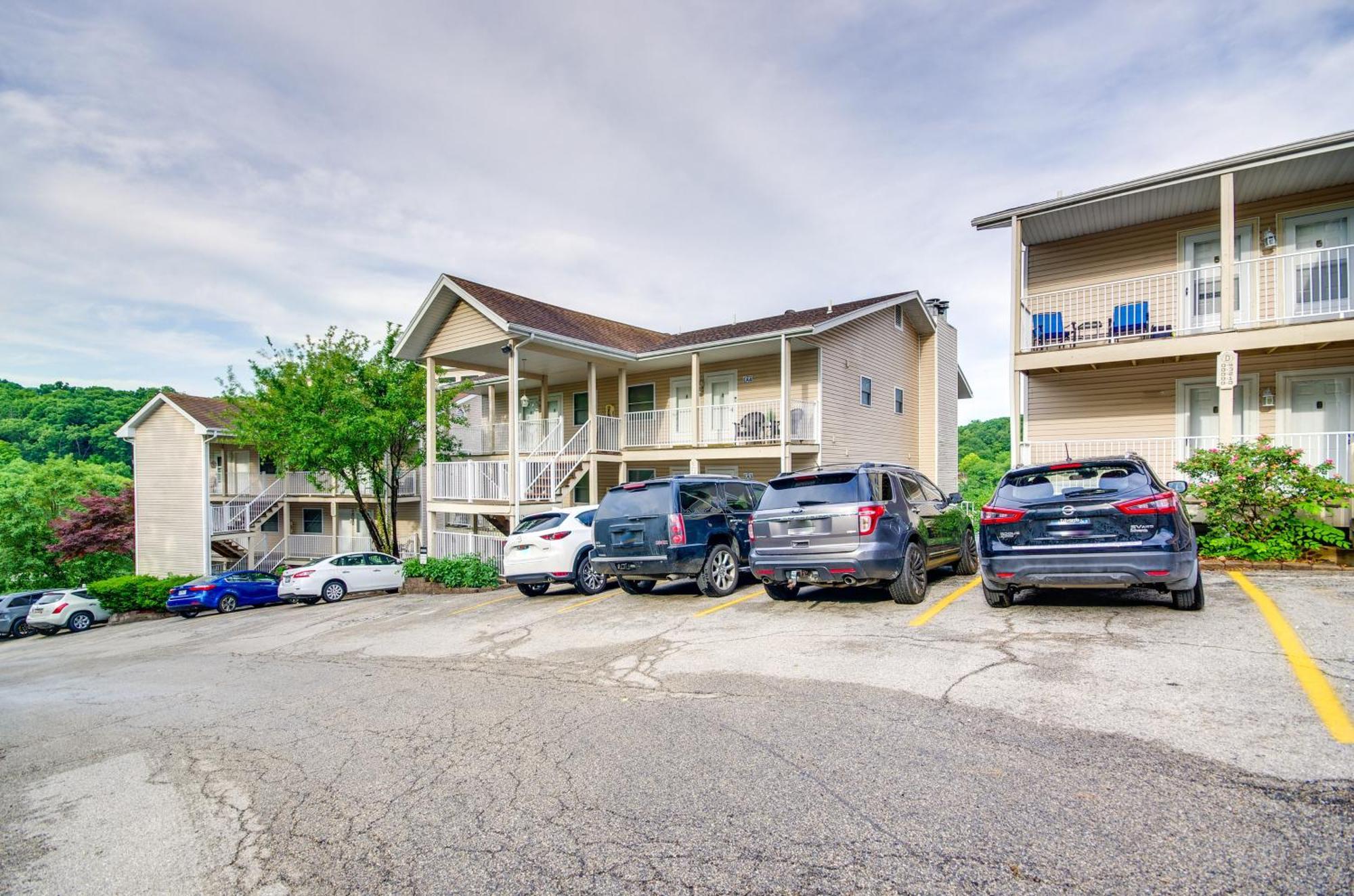 Cozy Lake Ozark Condo Rental With Grill, Pool Access Eksteriør billede