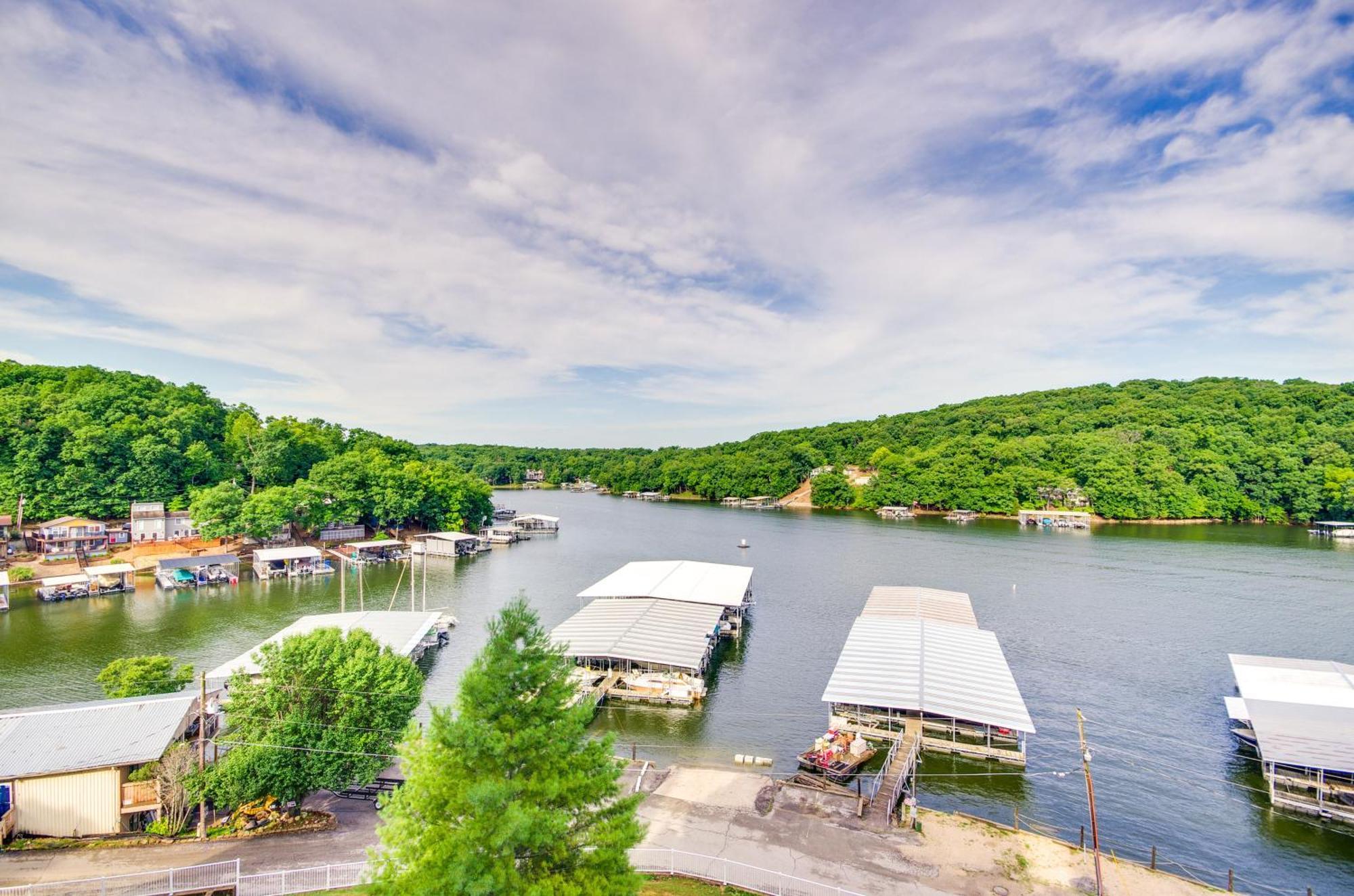 Cozy Lake Ozark Condo Rental With Grill, Pool Access Eksteriør billede
