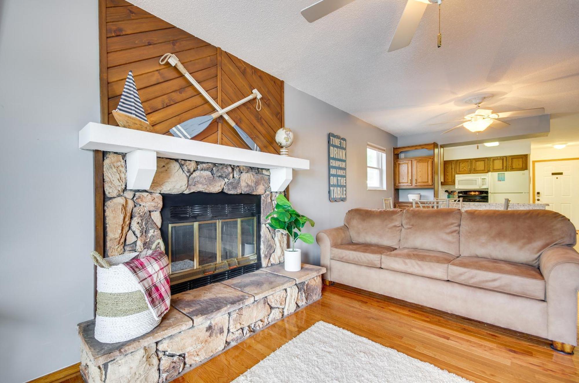 Cozy Lake Ozark Condo Rental With Grill, Pool Access Eksteriør billede
